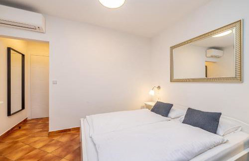 Villa Haya with heated pool - Photo 18