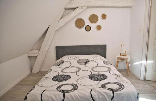 Emplacement 5 étoiles Charme historique centre Joigny 4 pers Zen 3 - Foto 1