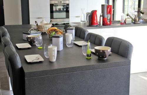 State of the Art Fixtures Villa in Vidauban with Pool - Photo 43