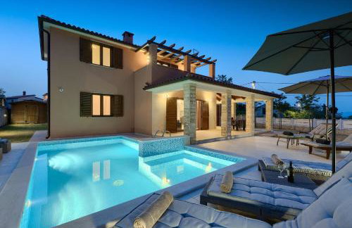 Villa Gloria, villa with heated pool - Foto 2