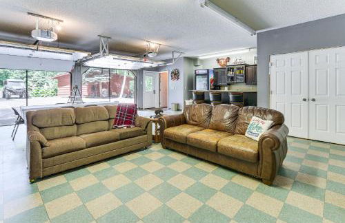 Lakefront Tower Home with Shared Dock! - Foto 21