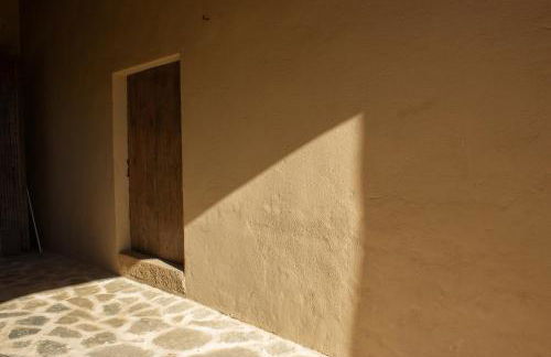 Can Rovira - Stunning Neoclassical Mansion, Just 20 min drive from Barcelona City Center, Ideal for groups and families - Foto 8