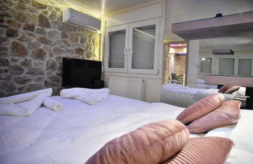 Eleni De Lux - Photo 49