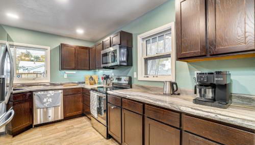 1 Mi to Dtwn Casper Homey Getaway with Yard! - Foto 2