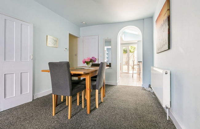 2 b&b 40 Percent off Weekly Half Price Monthly - Photo 13