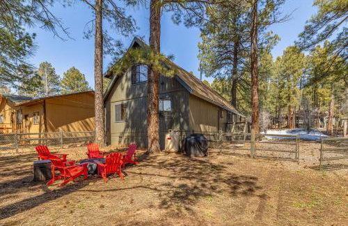 Stylish Cozy Cabin Retreat in Munds Park - Foto 40