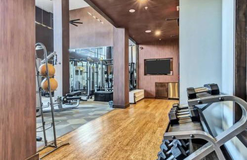 Boulevard Stays Dashing King 1 BR Suite Pool Parking Gym M - Foto 26