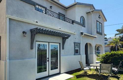 Modern comfort, prime location, 360 views, 4 BR entire house - Foto 7