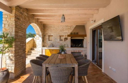 Villa Campi for 10 persons near Pula with large garden, private golf and tennis court, kids playground & wellness area - Foto 9