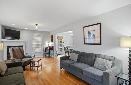 Modern Open Concept 4 Bed 2 5 Bath Mid to LongTerm Private Single Family Home - Foto 9