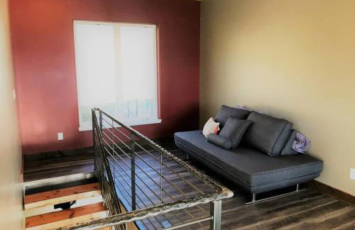 Barnwood Chateau with 2 Master Suites Hot Tub - Foto 19