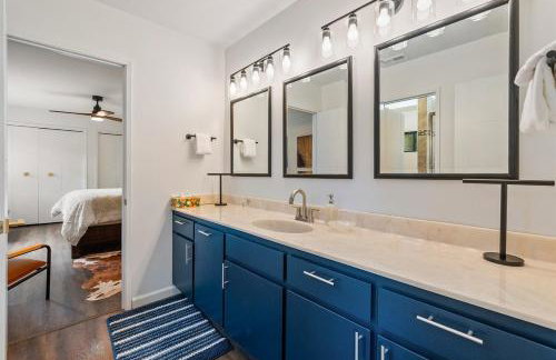 Mid-Mod Hilltop Retreat Views & Local Wildlife - Foto 34