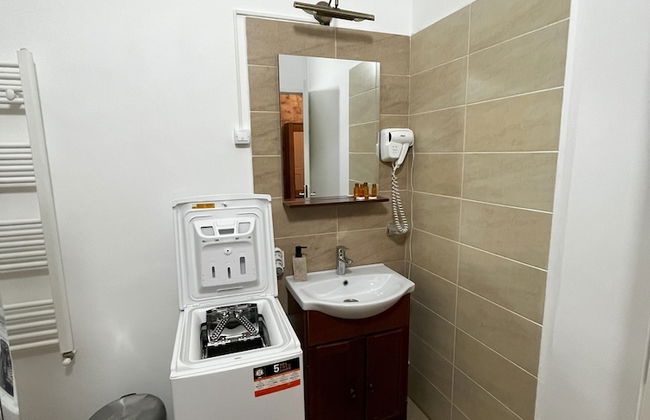 Mira Central Residence - Photo 46