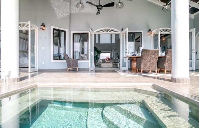 Luxury Oceanfront Villa w 2 Pools Beach Pier - Foto 8