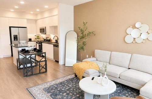 New Oasis Near Disneyland Pool Gym Free Parking - Foto 56