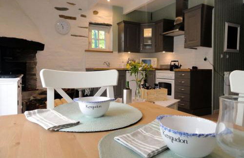 Hayloft at Kergudon Gîtes, Couples' gîte with pool - Foto 5