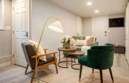 Modern Cozy Bright 2BR Lower Unit w private entry - Foto 7