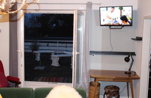 Apartment Rainer mit großen Parkplätzen vorm Gebäude - Foto 9