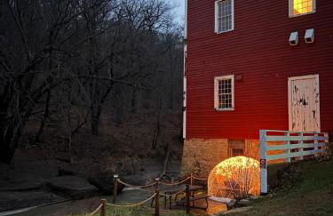 Potter’s Mill - 6 Bedrooms/Baths - Photo 1