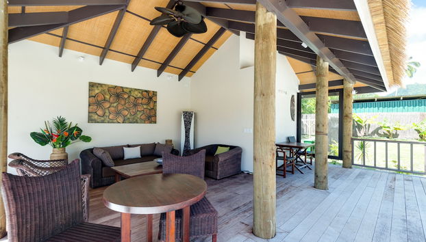 Coin salon dans le hall