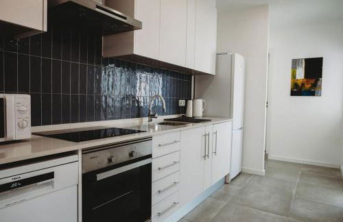 Artist’s corner in central Caldas - Photo 8