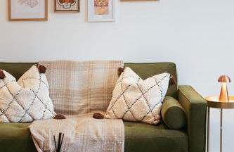 Central & Chic Flat-Sleeps 4-By FabAccommodation - Foto 4