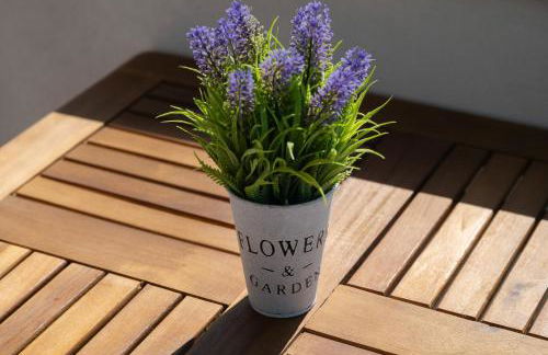 KING SIZE Bed with Air Conditioning near the BEACH & FREE Street Parking - Foto 9