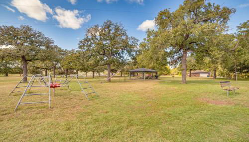 Pet-Friendly Stay Walk to Park and Lake Lewisville! - Foto 3