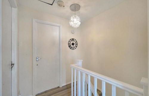 Thames Family Retreat, 2 bed house, Sleeps 6, with Parking and Garden - Foto 18