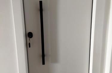 Minimal apartment by the beach - Foto 13