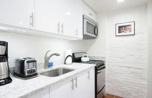 WELL-EQUIPPED STUDIO APT - WALK TO METRO SUBWAY - Foto 8