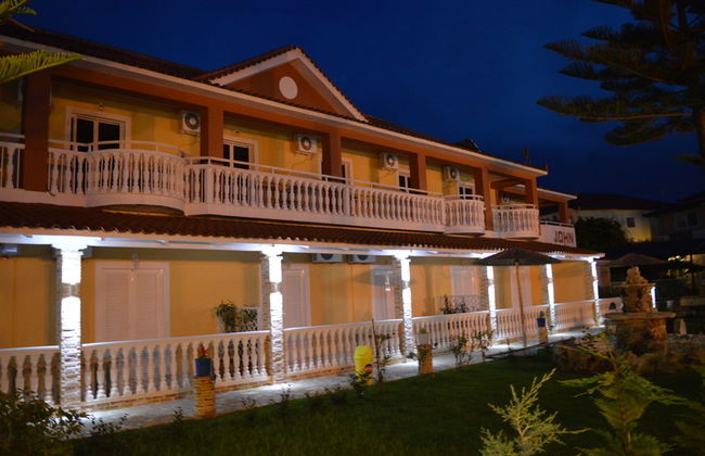 Tom & John Center - Foto 5