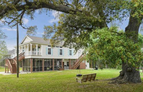 Old Town Bay St. Louis Outdoor Bar Area Game Room - Foto 1