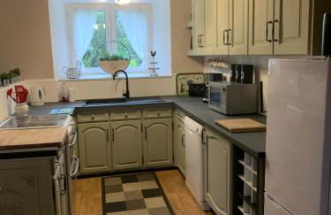 Brittany Countryside Retreat 3 Bedrooms Sleeps 6 Pet Friendly Heated Swimming Pool Free Wifi - Foto 17