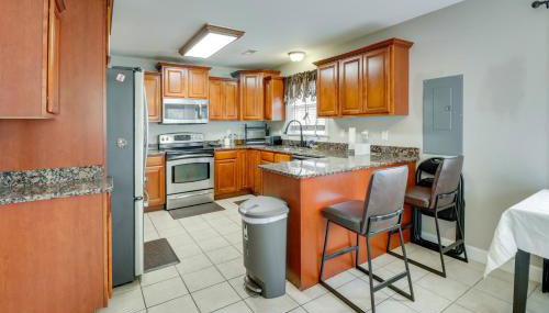 Centrally Located Hampton Roads Home w/ Game Room! - Foto 3