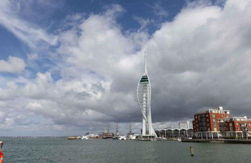 Modern 2-Bed Near Station - Ideal for Relocations & Contractors - Foto 39