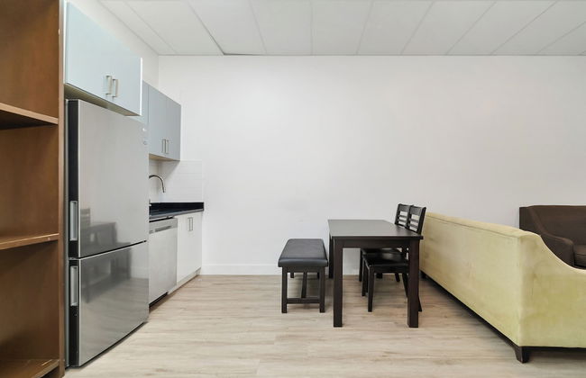 Cozy 1BR Lakeside Retreat - Foto 7