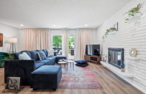 Spacious and Luxury Designed Ranch with Game Room - Foto 15