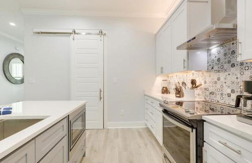 Bright Foley Home with Patio - 7 Mi to Wharf and Beach - Foto 7