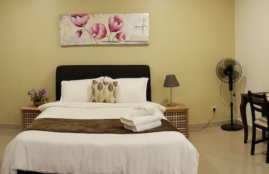 Euzmo Residences at Trefoil - Foto 10