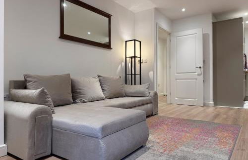 Laura's modern 1 bed apartment in Wimbledon - Foto 32