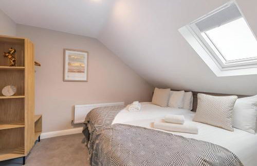 Earthy Elegance Stylish 4BR for Urban Escapes - Foto 41