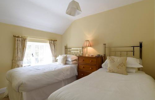 Brackendale Cottage Upperdale Peak District - Photo 11