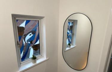 Modern 5 Bedroom Home in Solihull - Entire House - Garden - Contractors - Relocators - Family - NEC - BHX -Sleeps 9 - Foto 26