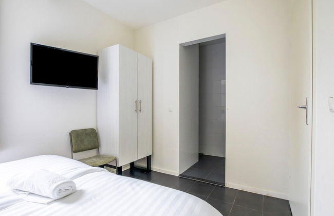 Brand new Luxury Villa on a Small-scale Park With its own Jetty - Photo 19