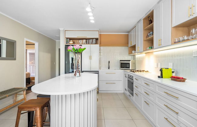 Mayfair Luxury 212 - Photo 13