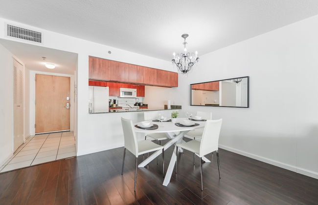 Sky High 31st Floor Condo W Parking - Foto 34