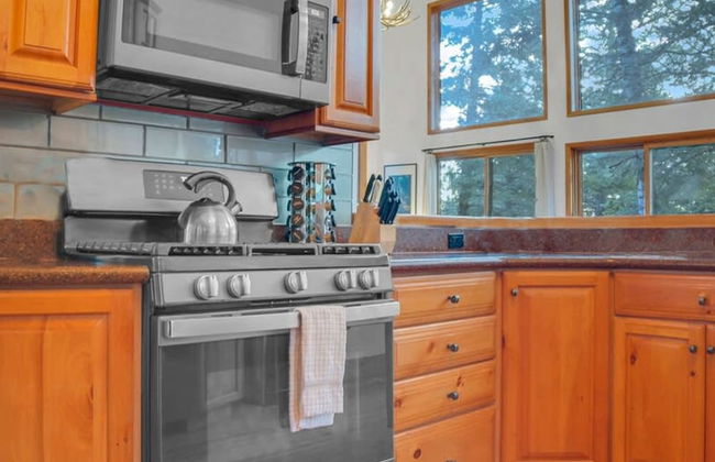 Reduced Nightly Rates! Park City Cabin, Hot Tub, Fire Pit - Sleeps 14 - Photo 21