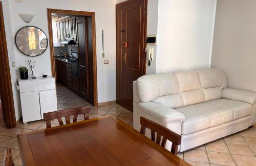 Un passo dal Mare - 50m from the Sea, with Garden, AC & WiFi - Foto 23