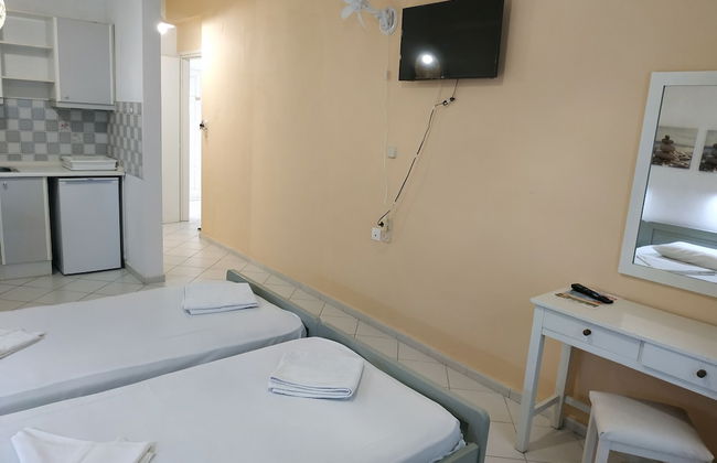 Renia Studios -studio for 2 Pers With a Swimming Pool - Photo 15